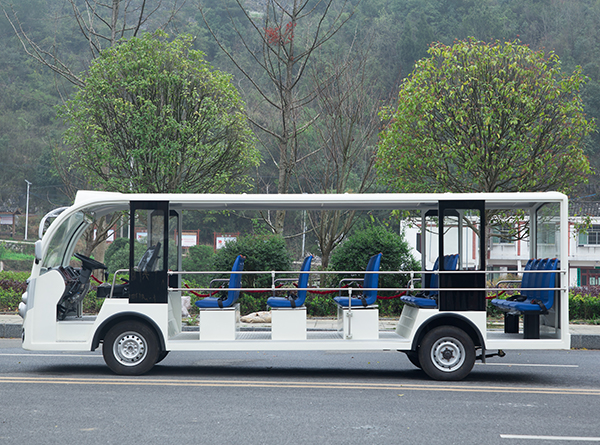 23座燃油观光车